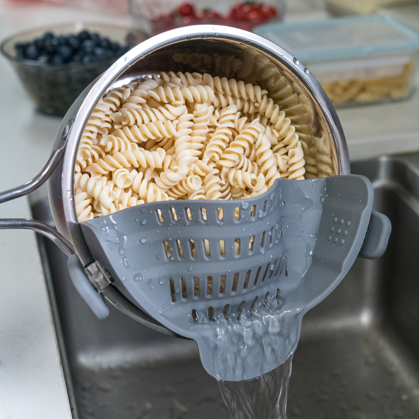 1pc Clip On Strainer for All Pots and Pans | Plastic Pasta Strainer Clip on Food Strainer for Meat Vegetables Fruit Kitchen Colander by ABERZEY